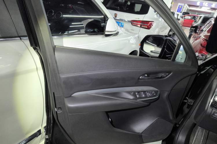 Used Cadillac XT4 2020 28T Two-Wheel-Drive Leading Version
