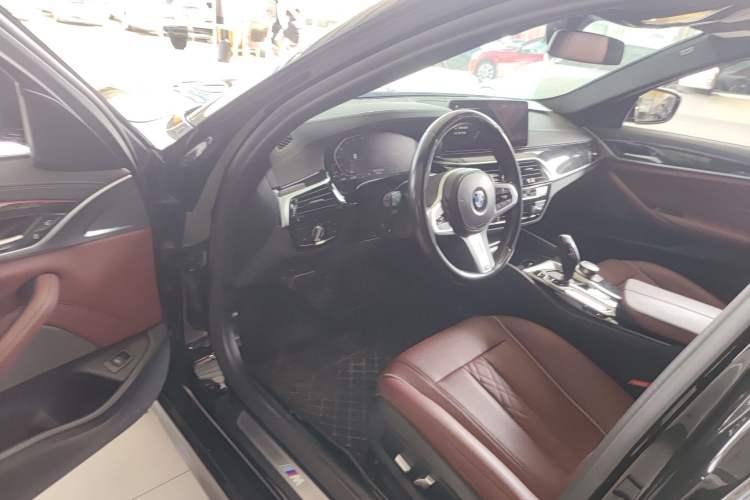 Used BMW 5 Series 2022 Restyled 525Li M Sport Package
