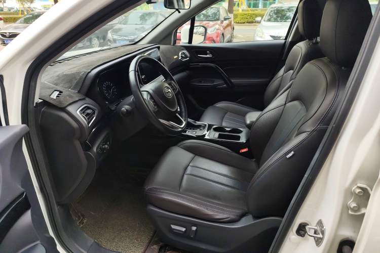 Used GAC Trumpchi GS4 2018 235T Automatic Two-Wheel Drive Luxury Smart Connectivity Millionth Anniversary Edition