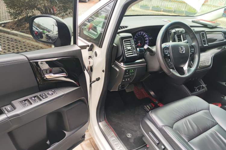 Used Honda Elysion 2019 2.0L Hybrid Luxury Edition