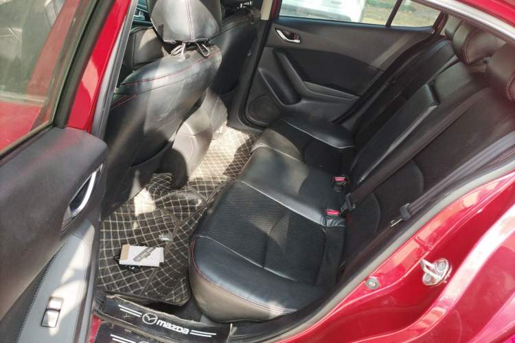 Used Mazda Mazda 3 Axela 2016 Sedan 1.5L Automatic Comfort Model
