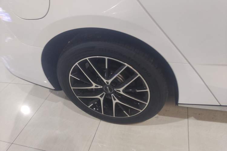 Used BYD Seal 2023 DM-i 1.5L 121km Prestige Model
