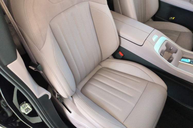 Used ONVO L60 2024 60 kWh Rear-Drive Version