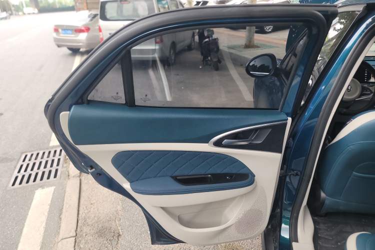 Used ORA Good Cat 2022 Morandi Edition 400km Standard Range Premium Version Lithium Iron Phosphate
