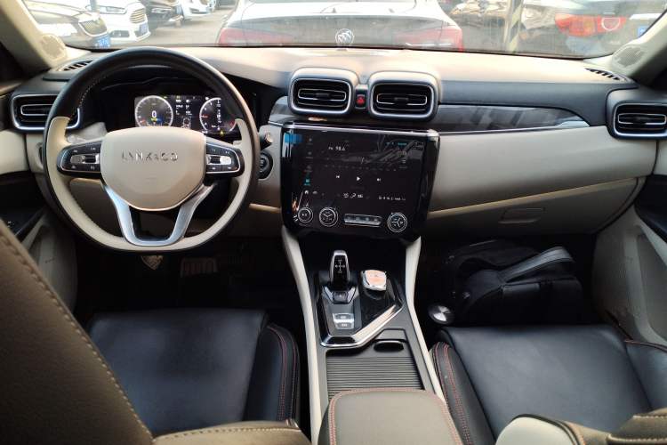 Used Lynk & Co 02 2018 1.5T DCT Two-Wheel Drive Zhaopu Version China V Standard
