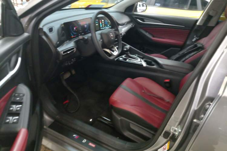 Used Changan Eado 2021 PLUS Blue Whale NE 1.4T GDI DCT Prestige Model
