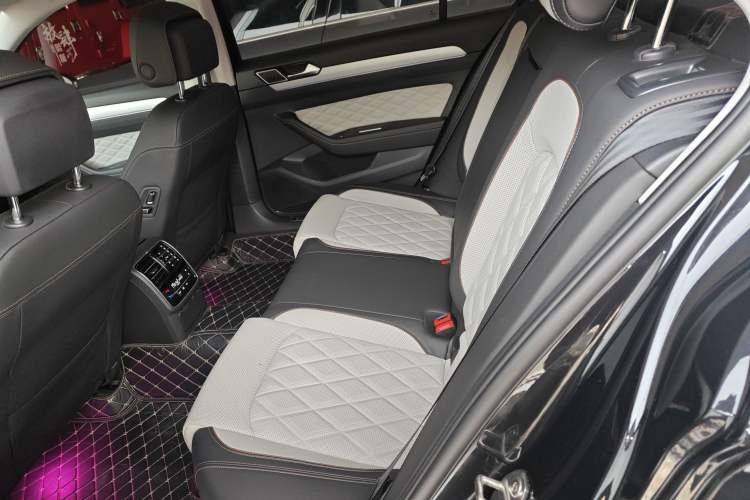 Used Volkswagen Magotan 2023 2 Million Units Commemorative Edition 330TSI DSG Luxury Version