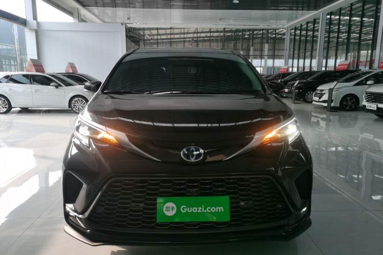 Used Toyota Granvia 2023 2.5L Hybrid Prestige PLUS Edition