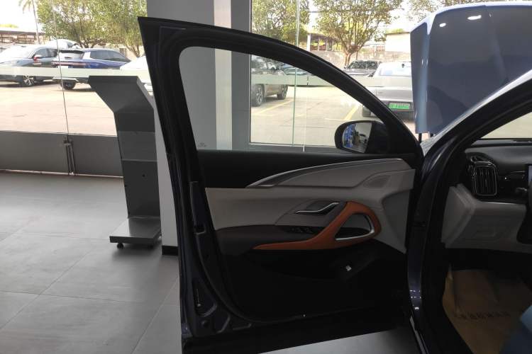 Used BYD Song Pro New Energy 2023 Champion Edition DM-i 110KM Excellence Model
