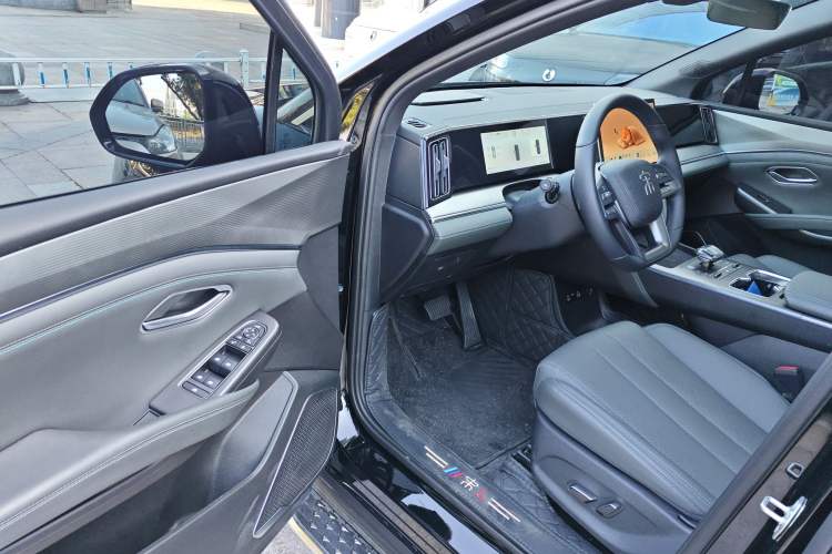 Used BYD Song L DM-i 2025 Intelligent Driving Version 112 km Leading Trim
