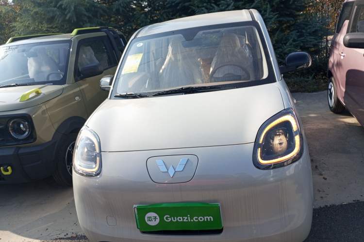 Used Wuling Hongguang MINIEV 2025 Four-Door Version Advanced Edition
