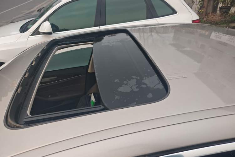 Used BMW 5 Series 2018 525Li Luxury Package