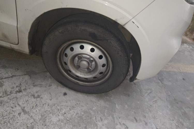 Used Wuling Hongguang V 2019 1.5L Base Window-Sealed Vehicle China VI LAR
