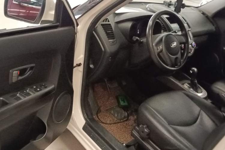 Used Kia Soul 2013 1.6L AT GL
