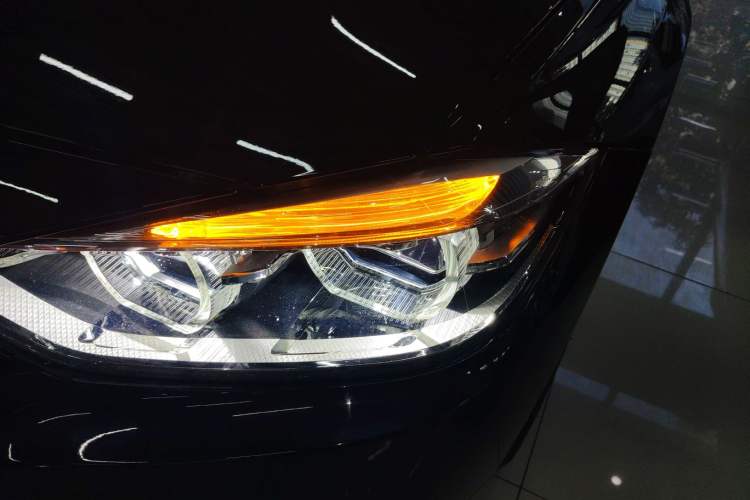 Used BMW 3 Series 2018 320Li Leading Model M Sport Package
