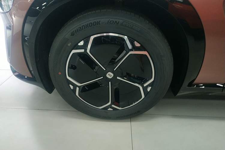 Used  YU7 2025 Ultra-Long Range Rear-Wheel Drive Version
