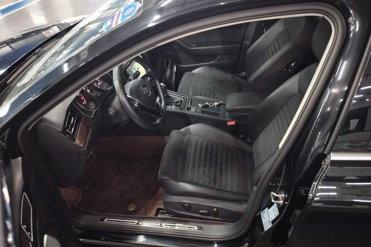 Used Volkswagen Magotan 2018 330TSI DSG Luxury Model
