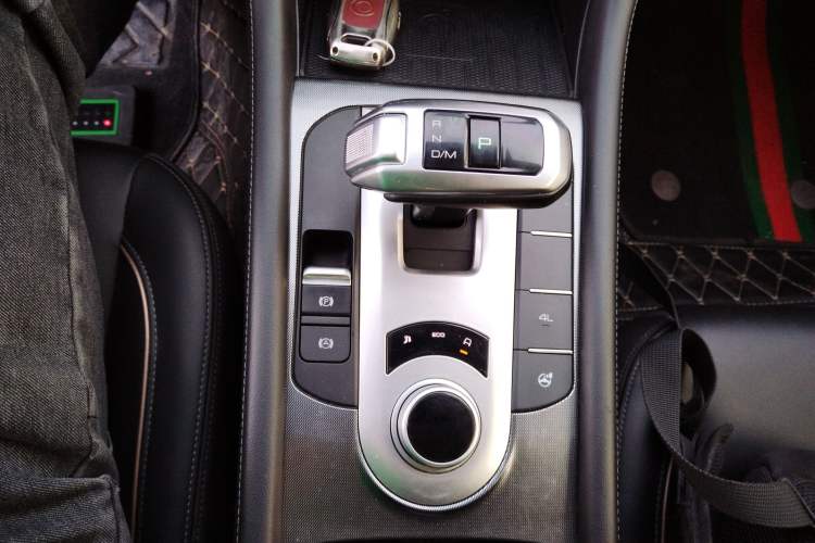 Used Great Wall Poer 2021 2.0T Global Version Automatic Diesel 4x4 Comfort Trim Standard Box GW4D20M
