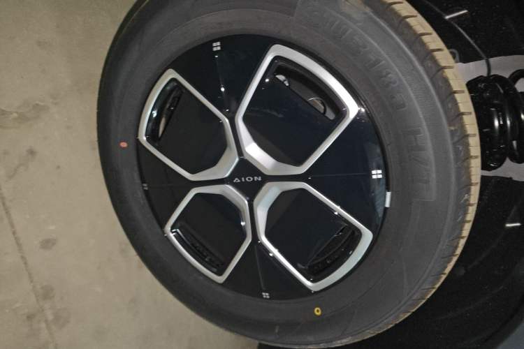 Used AION UT 2025 330 Starlight Edition
