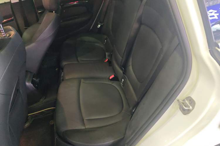 Used  Clubman 2023 Refresh 1.5T COOPER Connoisseur
