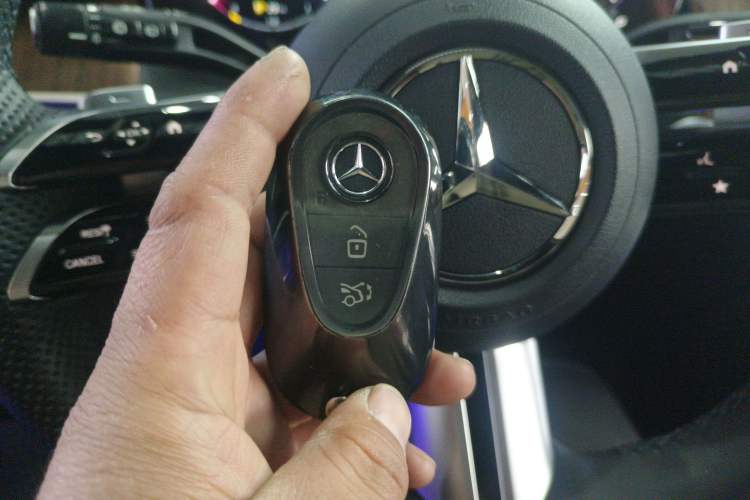 Used Mercedes-Benz GLC 2023 GLC 300 L 4MATIC Dynamic Edition 5-seater
