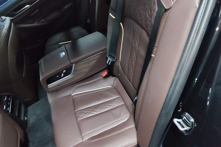 Used BMW 5 Series 2019 Facelifted 530Li Leading Edition Luxury Package
