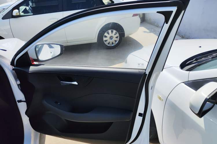 Used Roewe i5 2023 1.5L CVT Luxury Edition
