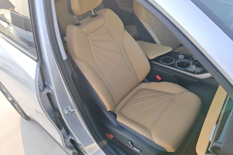 Used Geely Auto FX11 2023 1.5TD DCT Prestige Edition
