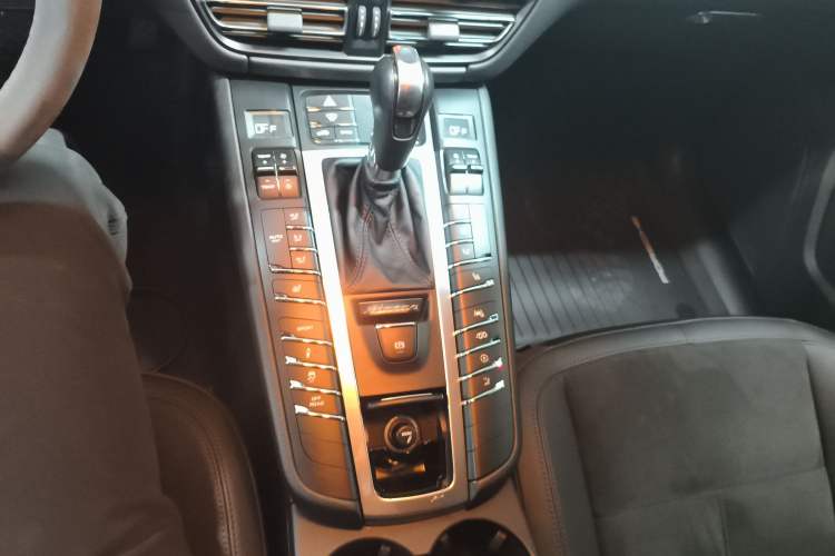 Used Porsche Macan 2018 Macan 2.0T