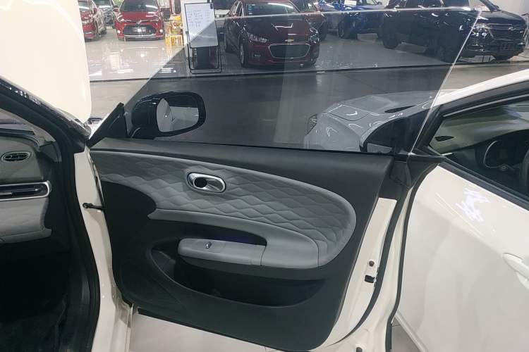 Used Dongfeng NAMMI 01 2024 New Edition 330 Plus Smart+
