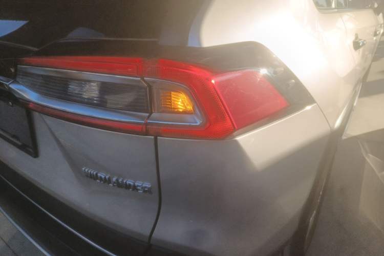 Used Toyota Wildlander 2020 2.0L CVT Two-Wheel Drive Leading Edition
