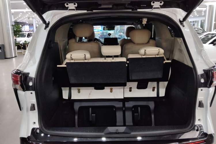 Used Toyota Sienna 2021 2.5L Hybrid Ultimate Edition
