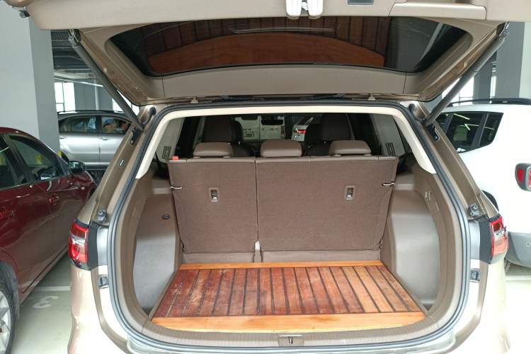 Used Volkswagen Viloran 2020 330TSI Business Edition
