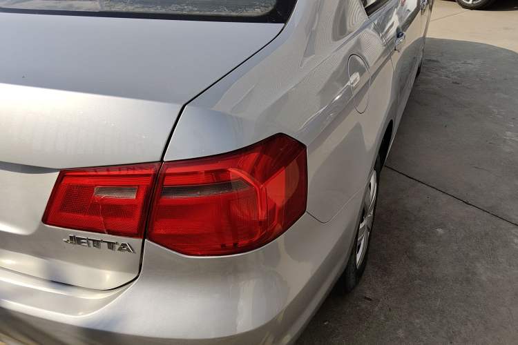 Used Volkswagen Jetta 2015 1.6L Automatic Fashion Model
