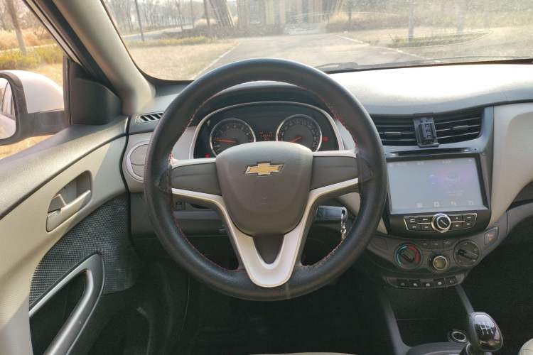 Used Chevrolet Sail 2015 Sail 3 1.5L Manual with Ideal Sunroof Edition