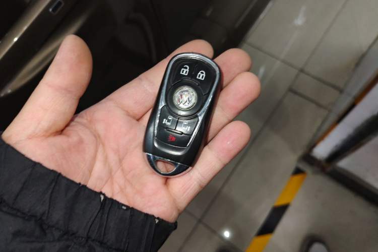 Used Buick GL8 2020 ES Land Cruiser 653T Luxury Edition
