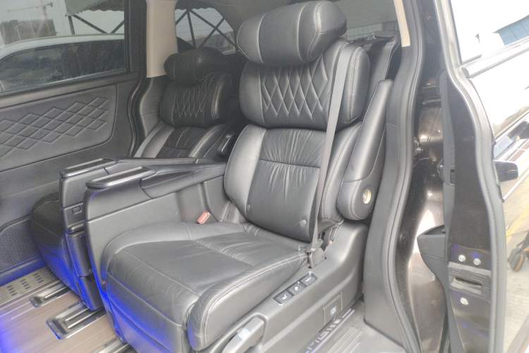 Used Honda Elysion 2019 2.0L Hybrid Supreme Edition
