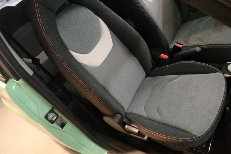 Used Chery QQ Ice Cream 2022 120km Conical Shape Lithium Iron Phosphate