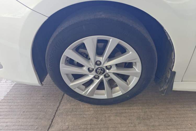 Used Toyota Camry 2021 2.0G Luxury Edition
