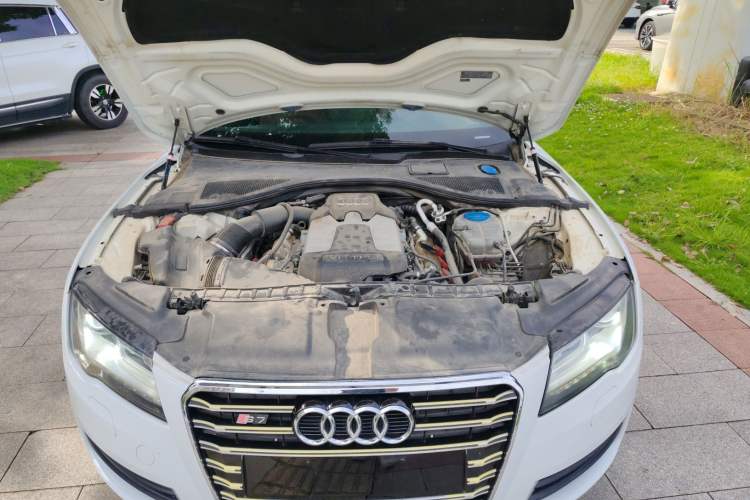 Used Audi A7 2013 50 TFSI quattro Comfort trim
