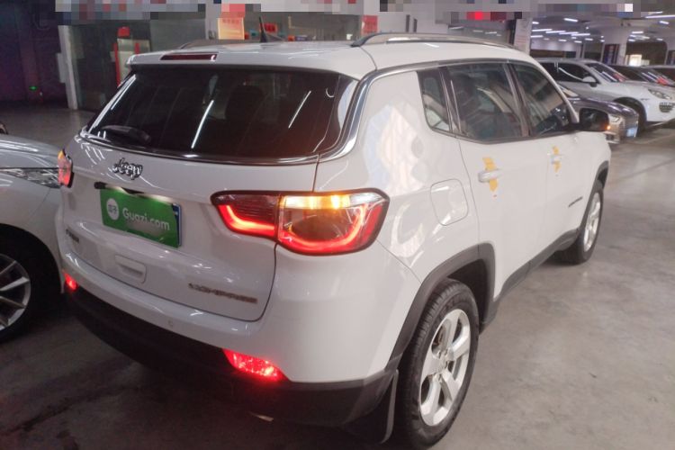 Used  Compass 2019 220T Automatic Family Edition
