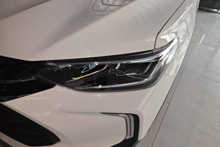 Used Chevrolet Trax 2019 Redline 335T CVT Trendy Version China VI Standard
