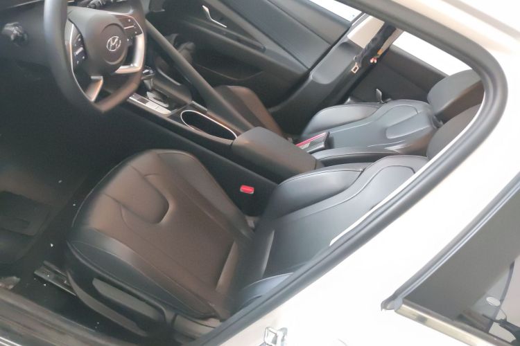 Used Hyundai Elantra 2022 1.5L CVT GLX Elite Edition
