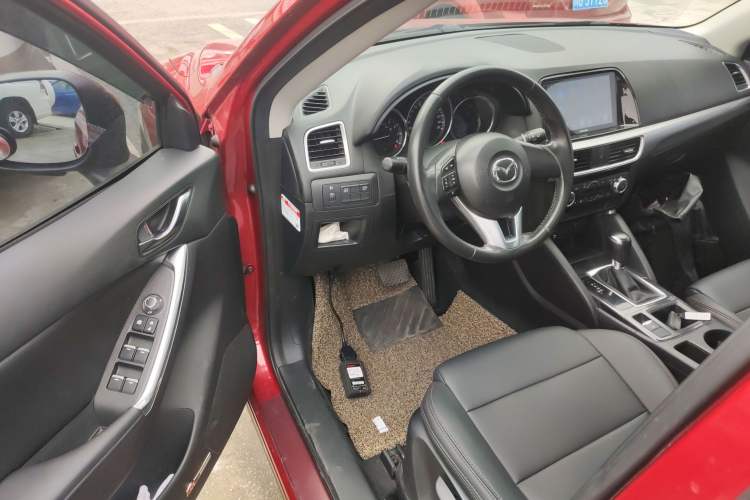 Used Mazda CX-5 2015 2.0L Automatic Two-Wheel Drive Urban Version
