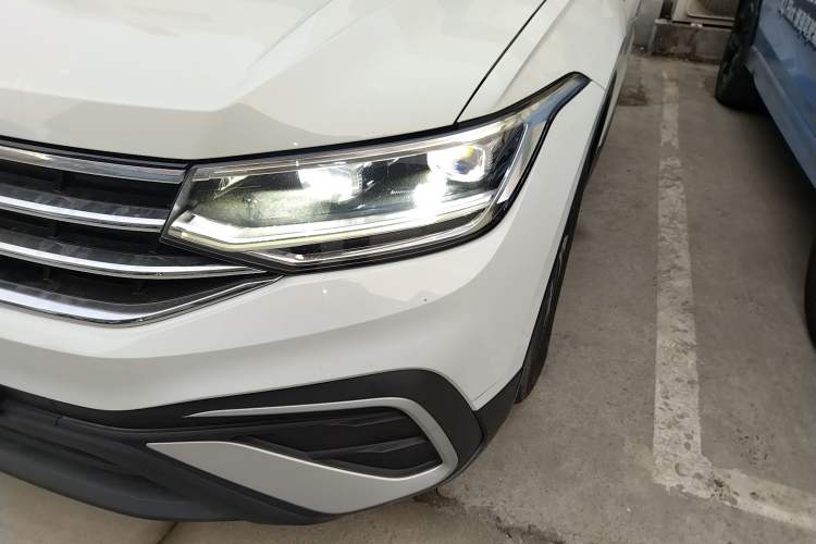 Used Volkswagen Tiguan L 2024 300TSI Automatic Two-Wheel Drive Smart Edition
