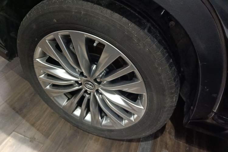 Used Toyota Highlander 2022 Dual-Engine 2.5L Four-Wheel Drive Prestige Version 7 Seats