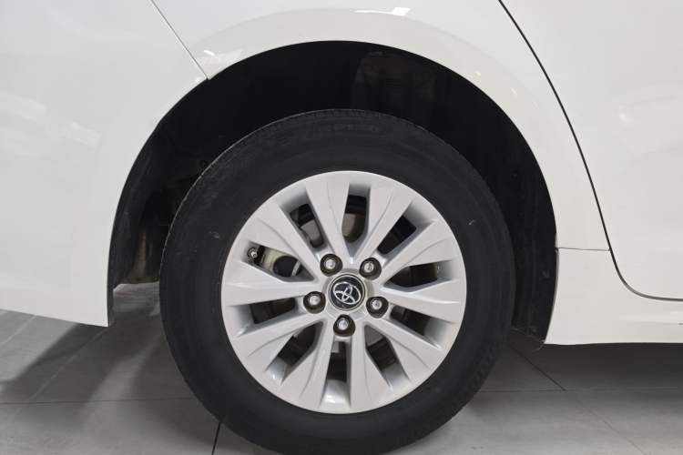 Used Toyota Corolla 2022 Dual-Motor 1.8L E-CVT Pioneer Edition
