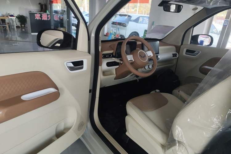 Used Wuling Hongguang MINIEV 2024 3rd Generation 215km Youth Edition
