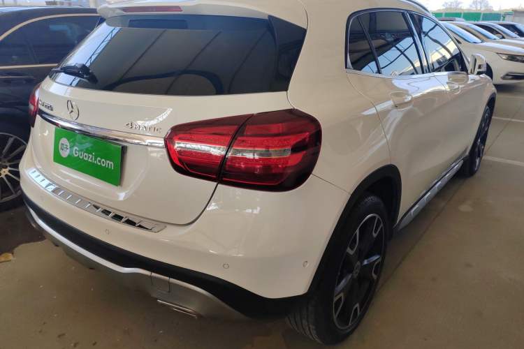 Used Mercedes-Benz GLA 2017 GLA 220 4MATIC Fashion Model
