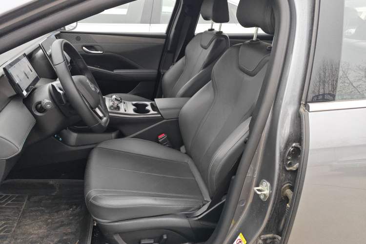 Used BYD Qin PLUS 2025 DM-i Smart Drive 120KM Superior Model